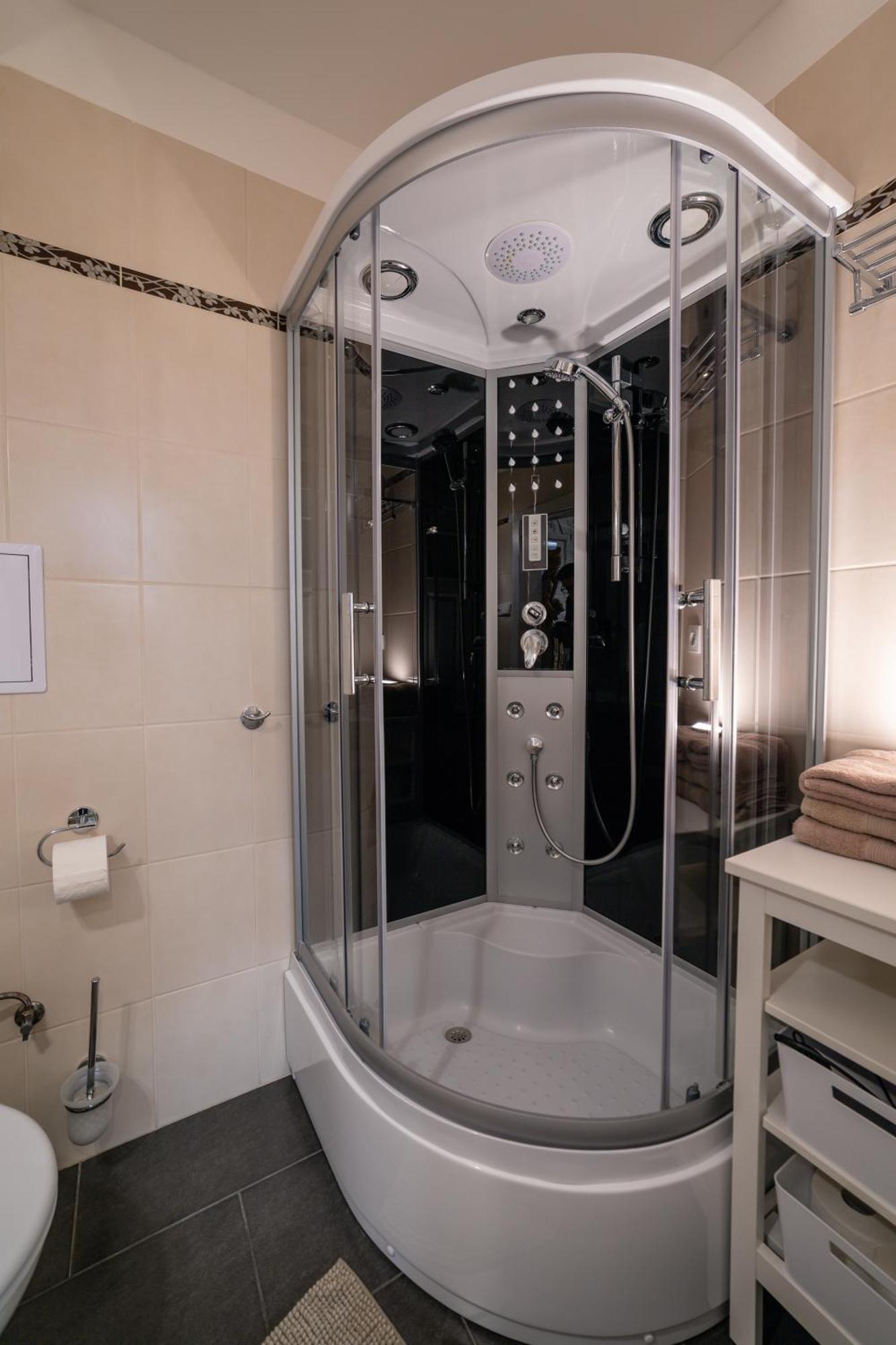 Apartman Sv. Urban Bratislava Bagian luar foto