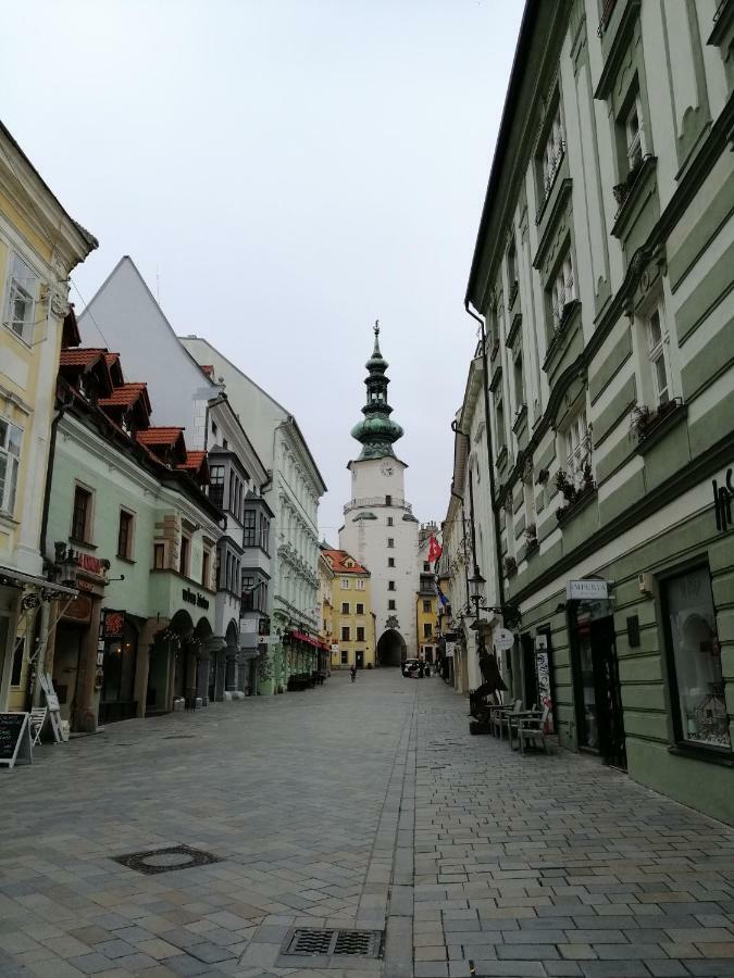 Apartman Sv. Urban Bratislava Bagian luar foto